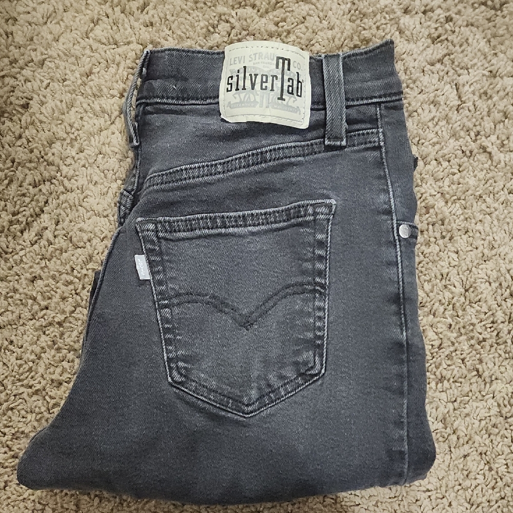 Levi's Silver Tab Mom Jean - Size 28